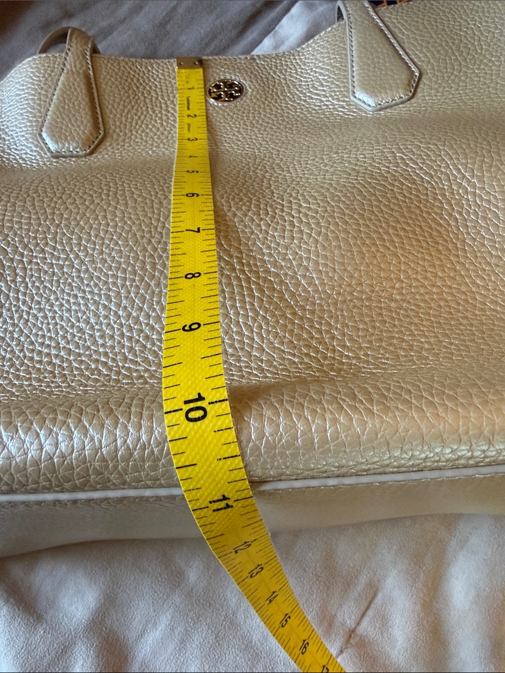 Brand new!!! Tory Burch Metallic Champagne Pebbled Leather Tote - Picture 10 of 11